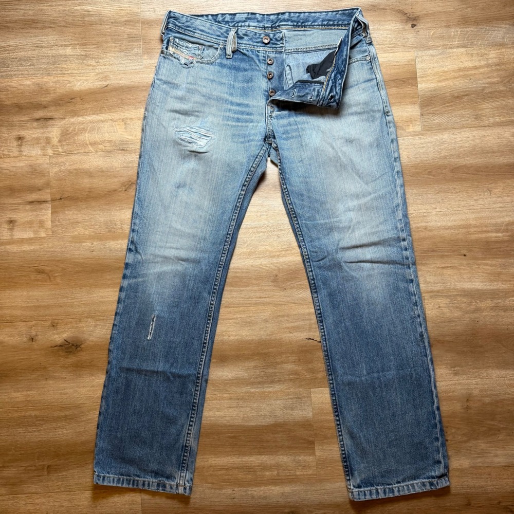 Diesel Larkee Jeans Men 34x32 Blue Straight Leg Distressed Denim Made in Italy